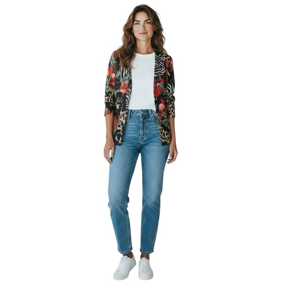 CHICO’s Tropical Tapestry Embroidery Long Blazer in Black/Red/Gold Size 3 (16) - Picture 9 of 9